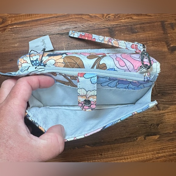 Vera Bradley Wristlet Floral‎ Smartphone Wallet Organizer Clutch NWT. - Picture 5 of 9